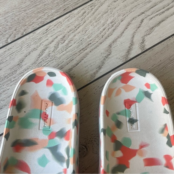 Hunter Black and White Marble Sandals Comfortable Slip-On Footwear - Picture 6 of 9